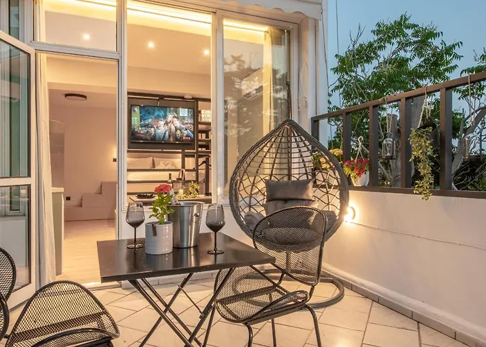 Exclusive Terrace Studio
