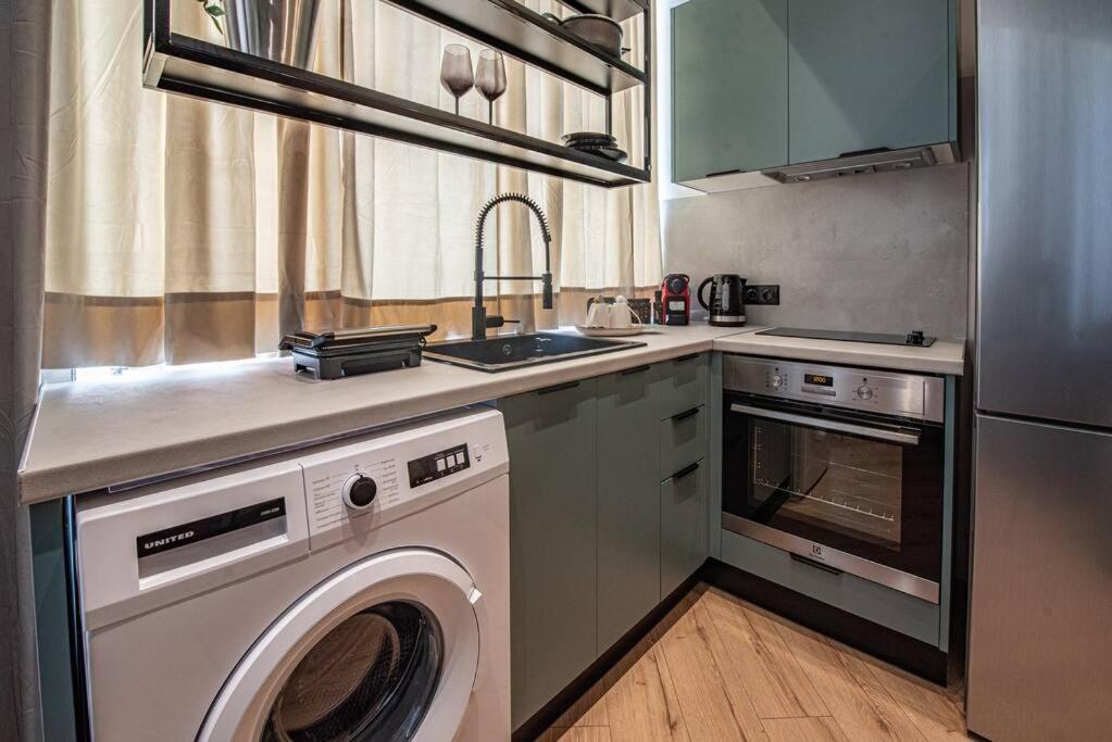 Exclusive Terrace Apartment *