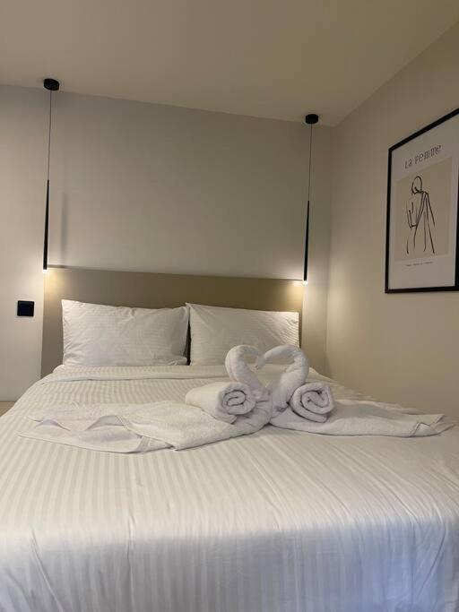 Exclusive Terrace Apartment *